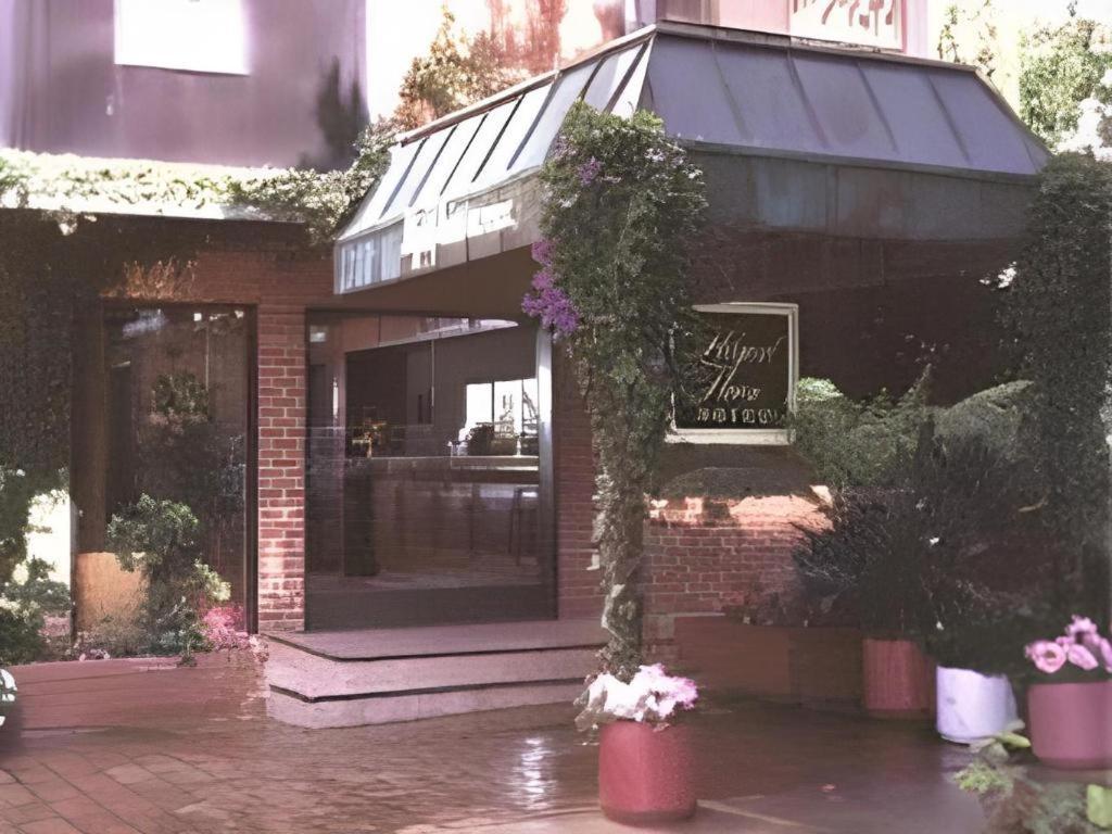 ฮิลการ์ดเฮาส์ เวสท์วูด วิลเลจ Hotel ลอสแอนเจลิส ภายนอก รูปภาพ