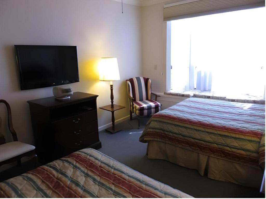 ฮิลการ์ดเฮาส์ เวสท์วูด วิลเลจ Hotel ลอสแอนเจลิส ภายนอก รูปภาพ